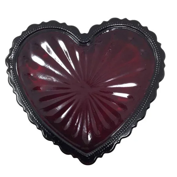 Vintage Avon 1876 Cape Cod Collection Ruby Red Glass Heart-Shaped Trinket Box - Picture 5 of 14